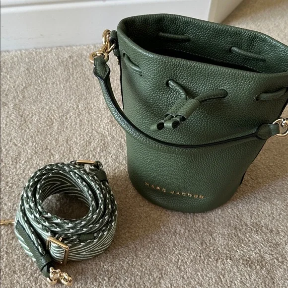 Marc Jacobs Olive Green Bucket Shoulder Bag - Picture 7 of 7